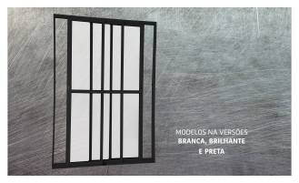 Porta balcão 3 folhas movéis - L25 - nas cores branca, brilhante e preta